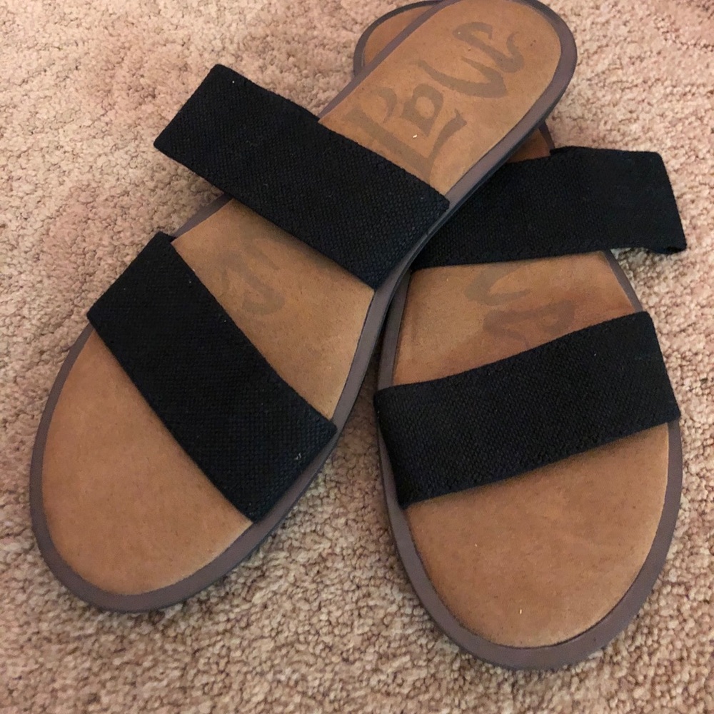 Women’s slippers